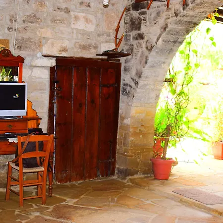 Vasilopoulos House * Tochni