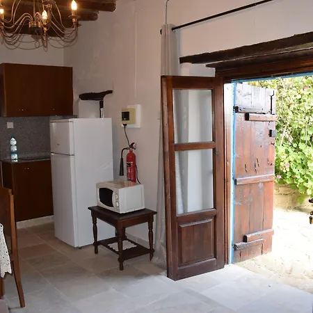 Vasilopoulos House * Tochni