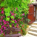Vasilopoulos House *