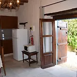 Vasilopoulos House * Tochni