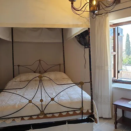 Vasilopoulos House * Tochni