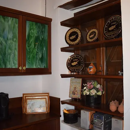 Vasilopoulos House * Tochni